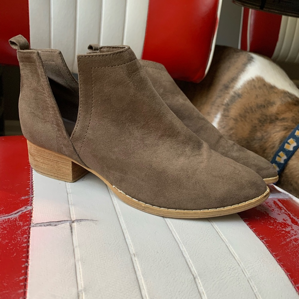 CUTIE ANKLE BOOTIES